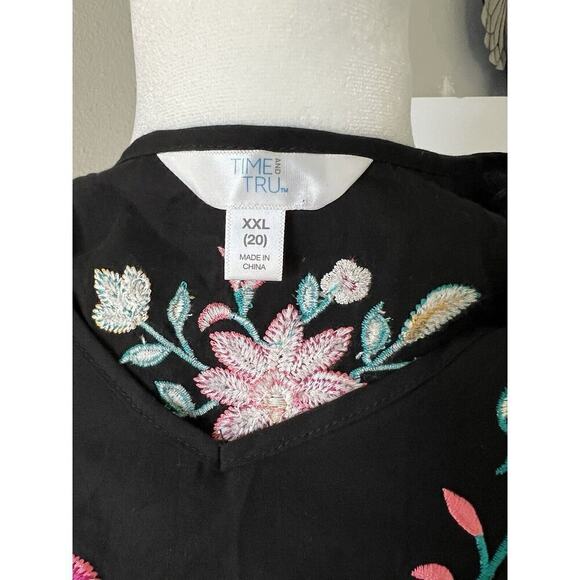 Women’s Black Comfortable 3/4 Sleeve Embroidered Neck And Sleeve Size XXL (20) - Picture 5 of 7
